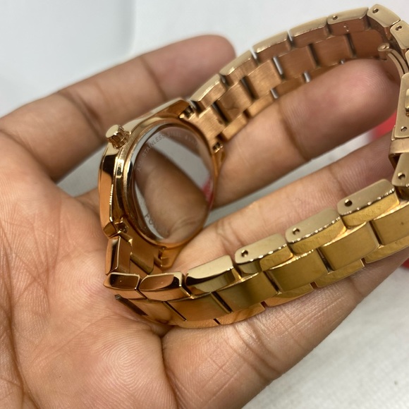 Fossil rose gold women’s watch main image 5